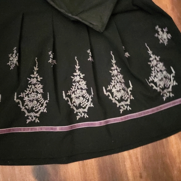 Ann Taylor Dresses & Skirts - Knee length, lined, pleated skirt